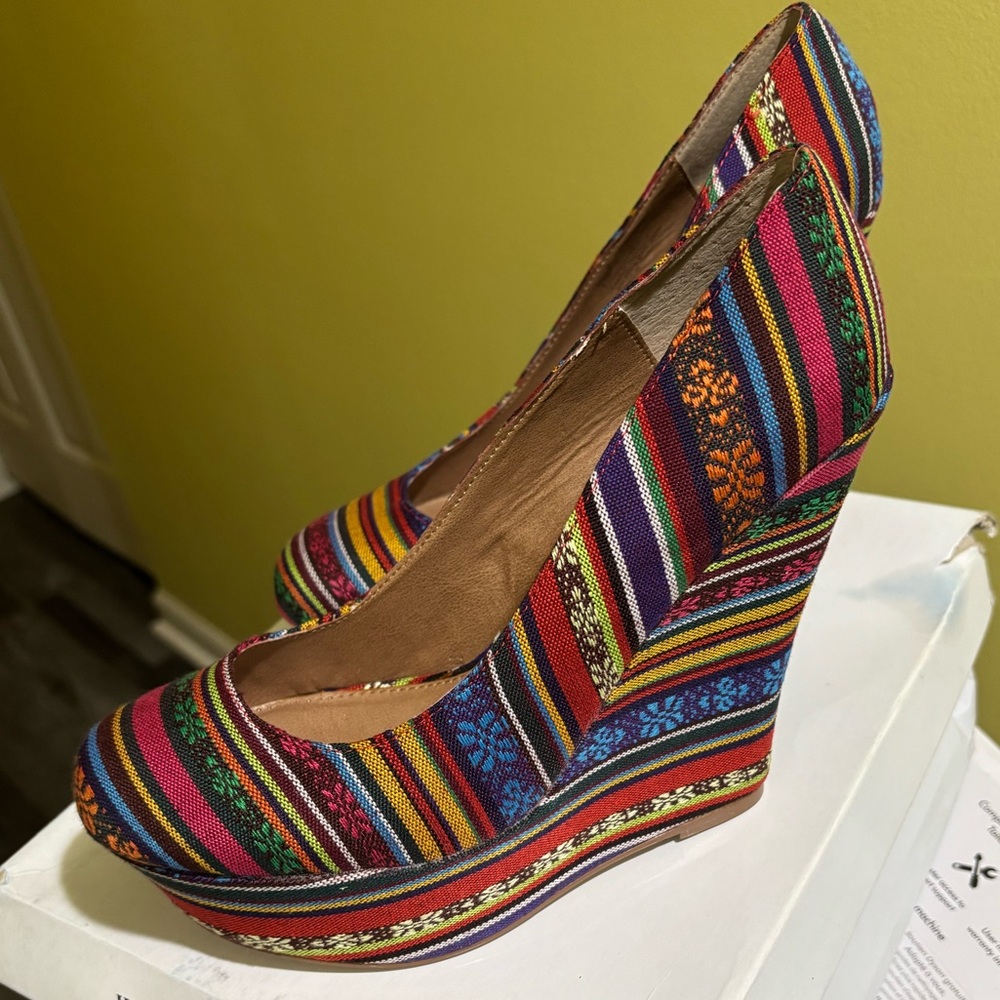 Steve Madden Multicolor Wedge Heels